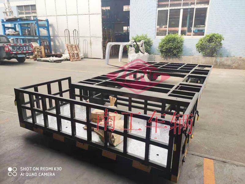 4吨骨架式星空(中国)带小尾箱