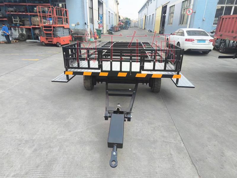 5.5吨牵引式星空(中国)带小箱子