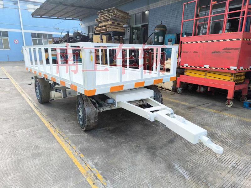 3吨星空(中国)牵引工具拖车 带护栏减震刹车功能