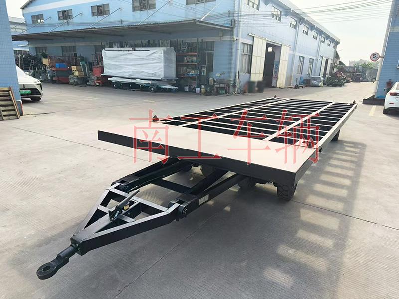 12吨骨架式星空(中国) 带角锁刹车全挂车