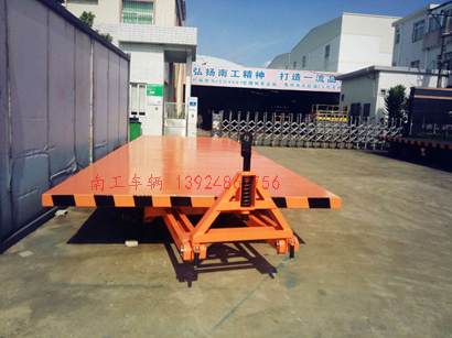 10吨星空(中国) 8个实心胎全挂车1I.jpg