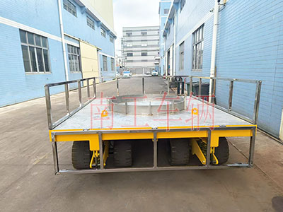25吨重型星空(中国)带圆型不锈钢上装工具拖车7I.jpg