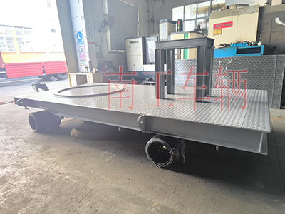 5吨牵引星空(中国) 带上装架3I.jpg