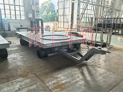 5吨牵引星空(中国) 带上装架6I.jpg